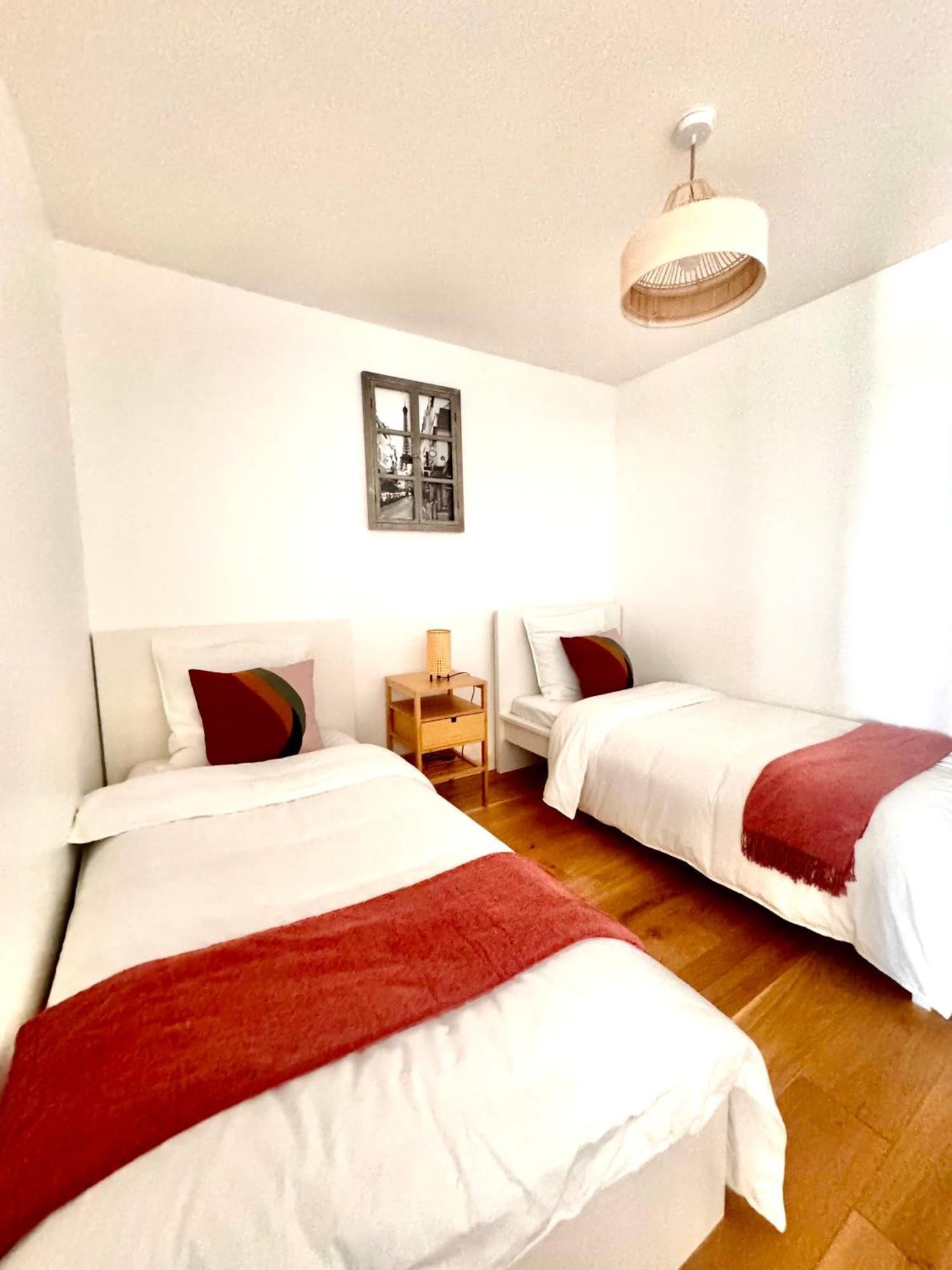 Luxury 2 Rooms Apartment With Balcony 쀼또 외부 사진
